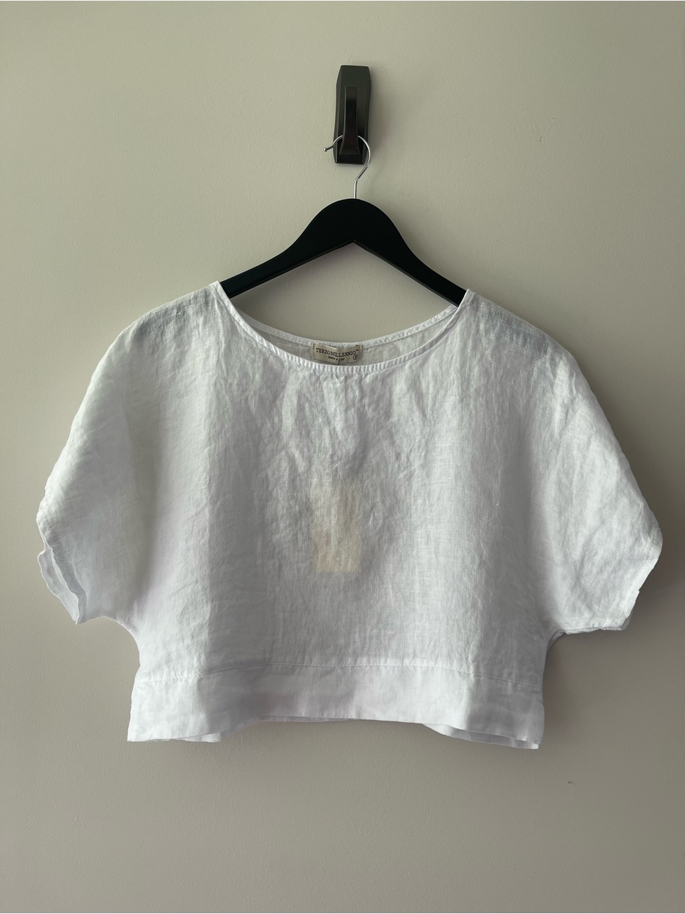 Terzo Millennio Boxy Linen Crop Top in White